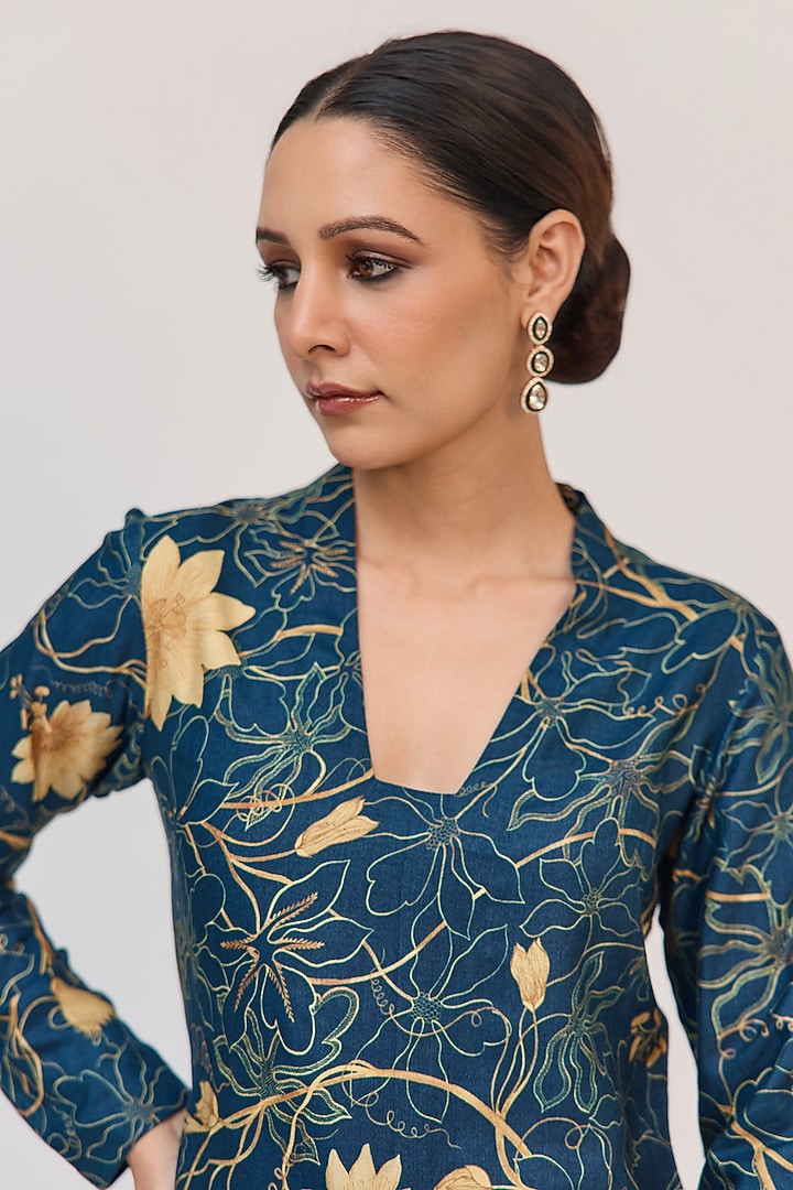 Blue Bamboo Cotton Floral Digital Printed Kurta Set by Ruchi Marodia at Pernia's Pop Up Shop