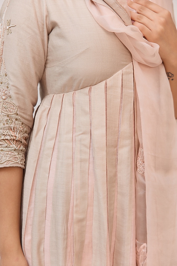 Grey Munga Silk Floral Embroidered Wedding Anarkali Set by Ruchi Marodia at Pernia's Pop Up Shop
