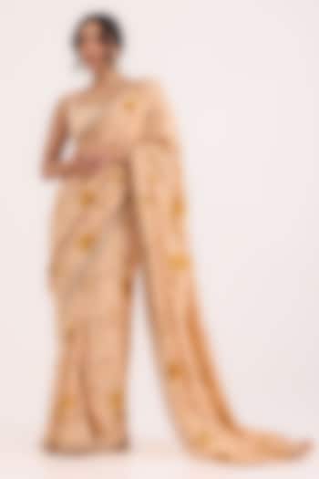 Peach Munga Silk Digital Printed & Zardosi Hand Embroidered Wedding Saree Set by Ruchi Marodia at Pernia's Pop Up Shop
