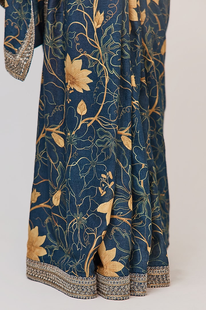 Royal Blue Munga Silk Digital Printed & Zardosi Hand Embroidered Wedding Saree Set by Ruchi Marodia at Pernia's Pop Up Shop