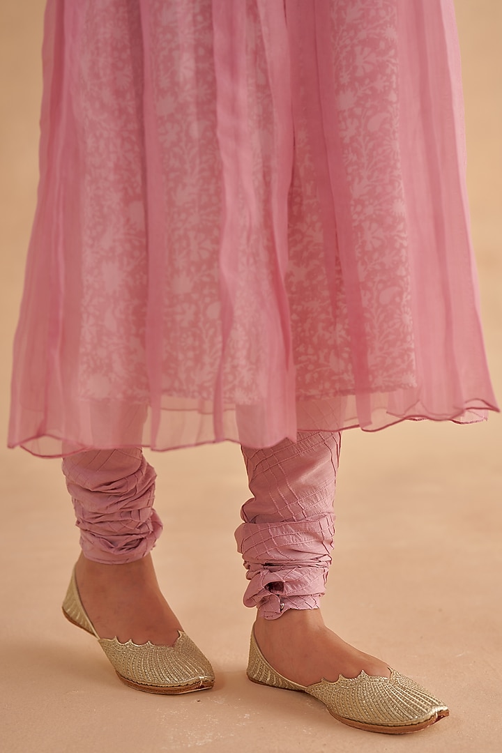 Blush Pink Muslin Silk Block Printed & Zardosi Embroidered Kurta Set by Ruchi Marodia at Pernia's Pop Up Shop
