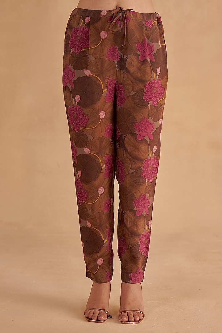 Walnut Brown Crepe Silk Digital Printed Kurta Set by Ruchi Marodia at Pernia's Pop Up Shop