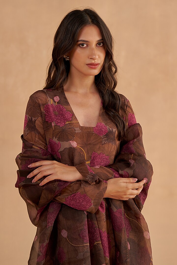Walnut Brown Crepe Silk Digital Printed Kurta Set by Ruchi Marodia at Pernia's Pop Up Shop