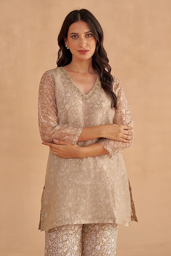 Warm Grey Chanderi Silk Block Printed & Zari Embroidered Kurta Set by Ruchi Marodia at Pernia's Pop Up Shop