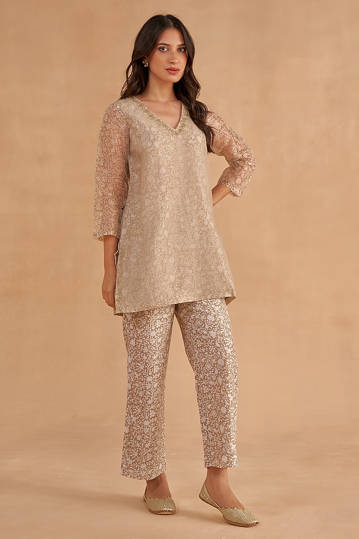 Warm Grey Chanderi Silk Block Printed & Zari Embroidered Kurta Set by Ruchi Marodia at Pernia's Pop Up Shop