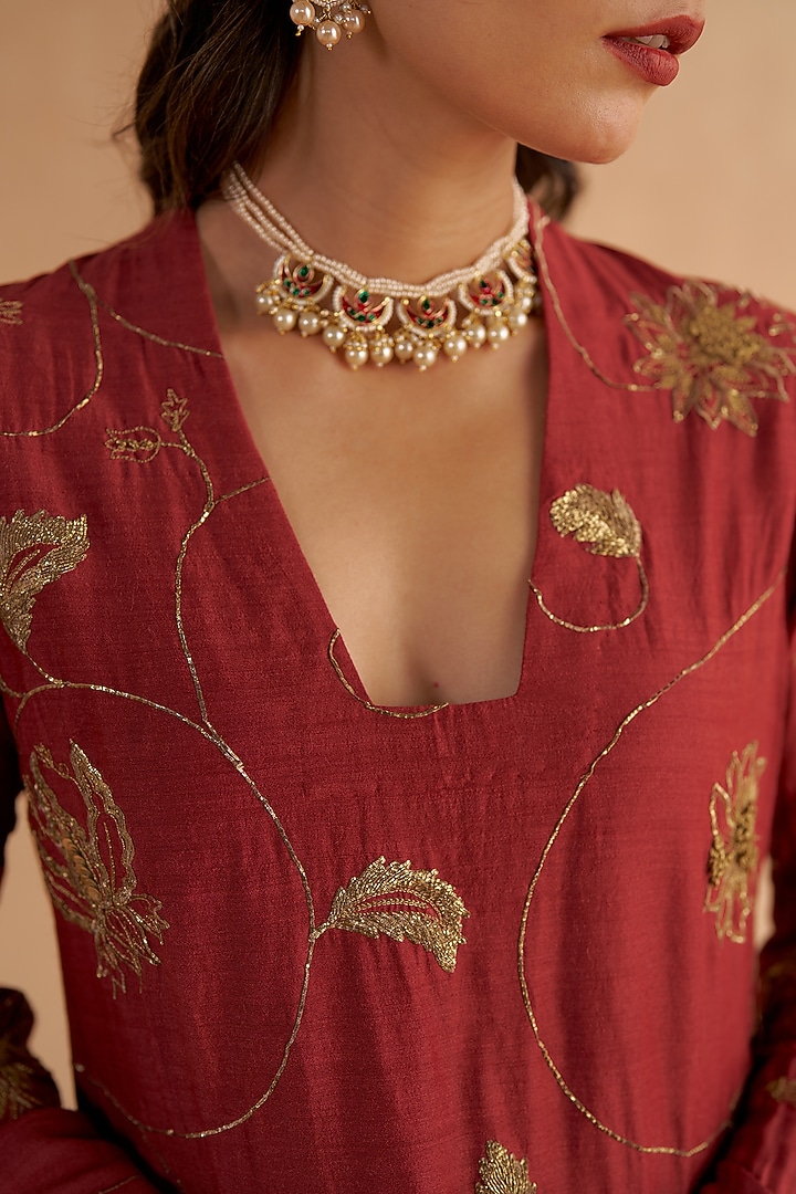 Red Moonga Silk Zardosi Embroidered Kurta Set by Ruchi Marodia at Pernia's Pop Up Shop