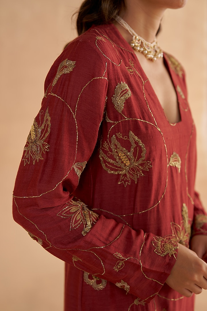 Red Moonga Silk Zardosi Embroidered Kurta Set by Ruchi Marodia at Pernia's Pop Up Shop