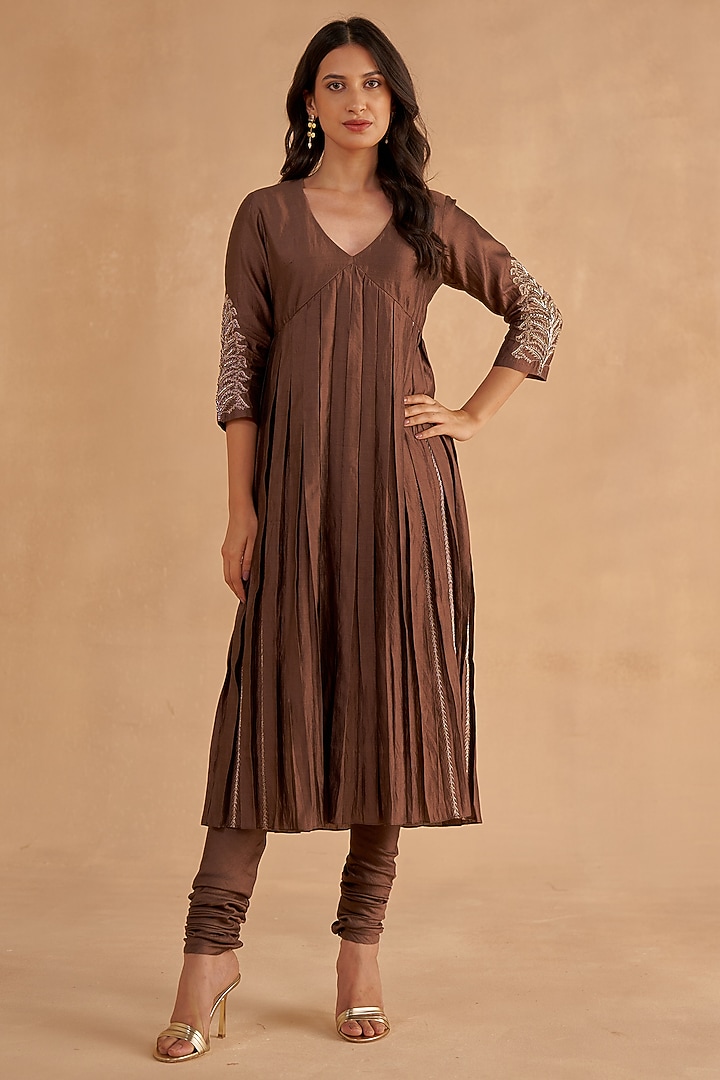 Dark Brown Fine Silk Embroidered Kurta Set by Ruchi Marodia at Pernia's Pop Up Shop