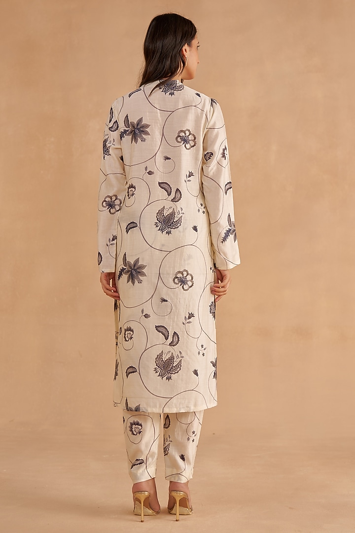 White & Black Soft Silk Digital Printed Kurta Set by Ruchi Marodia at Pernia's Pop Up Shop