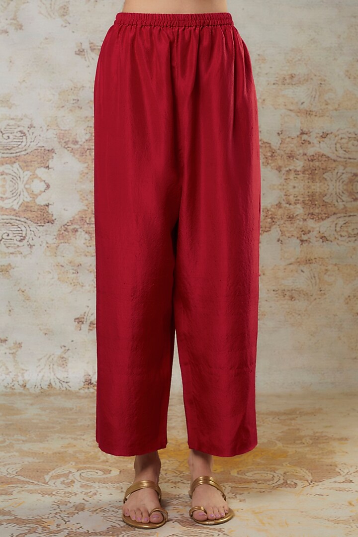 Red Silk Zardosi Embroidered Kurta Set by Mrunalini Rao at Pernia's Pop Up Shop