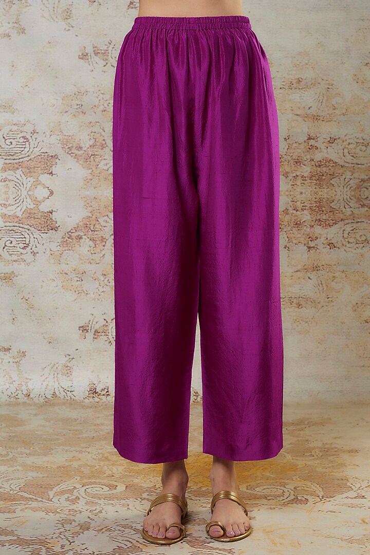 Magenta Silk Zardosi Embroidered Kurta Set by Mrunalini Rao at Pernia's Pop Up Shop