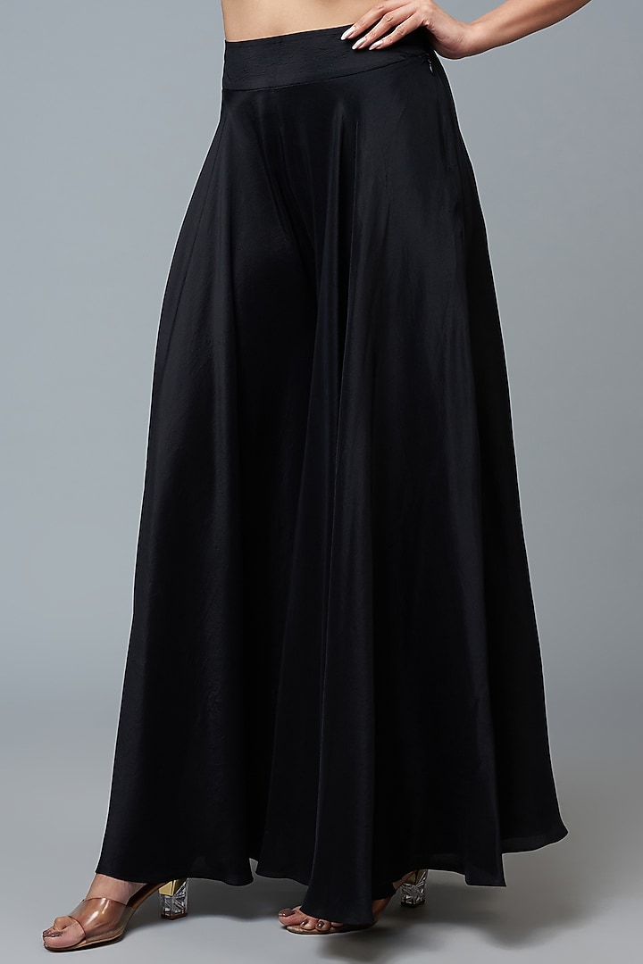 Black Silk Hand Embroidered Jacket Set by Mrunalini Rao at Pernia's Pop Up Shop