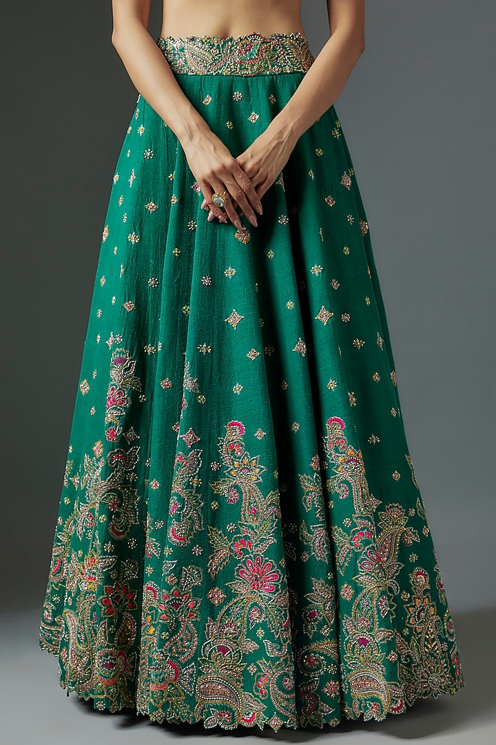 Green Raw Silk Resham Embroidered Bridal Lehenga Set by Mrunalini Rao at Pernia's Pop Up Shop