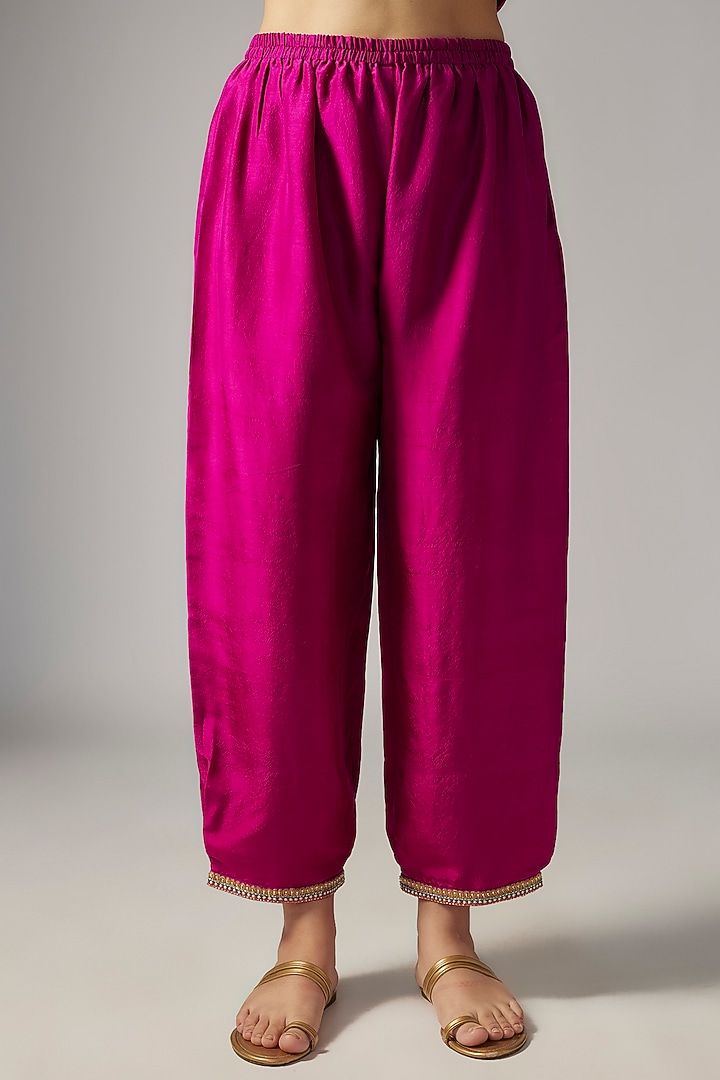 Magenta Pure Silk Hand Embroidered A-Line Kurta Set by Mrunalini Rao at Pernia's Pop Up Shop