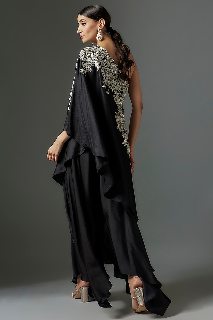 Black Pure Silk Hand Embroidered One-Shoulder Kaftan Set by Mrunalini Rao at Pernia's Pop Up Shop