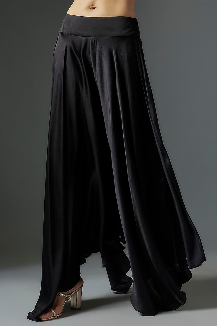 Black Pure Silk Hand Embroidered One-Shoulder Kaftan Set by Mrunalini Rao at Pernia's Pop Up Shop