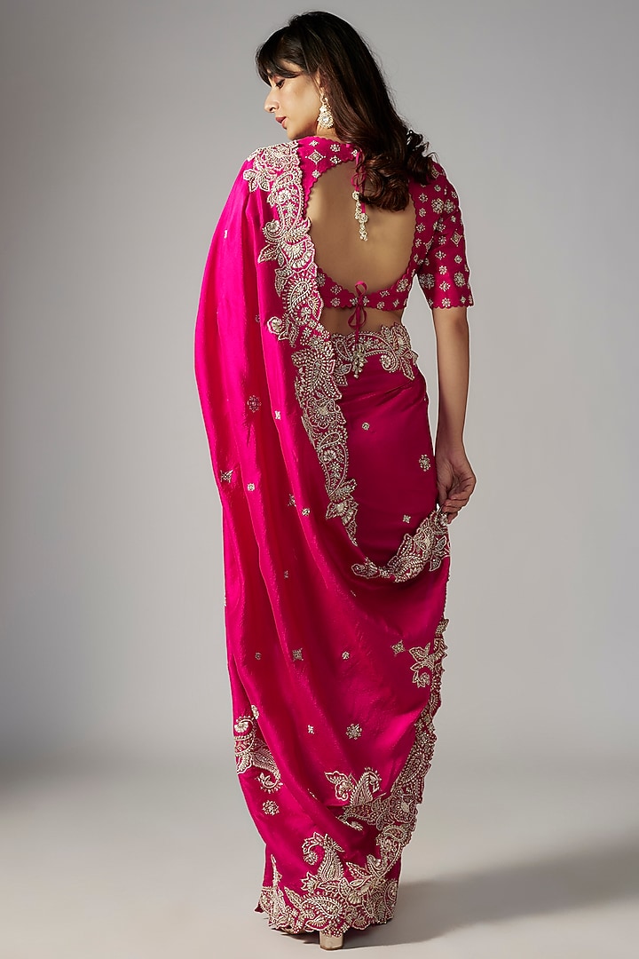 Fuchsia Pure Silk Hand Embroidered Bridal Saree Set by Mrunalini Rao at Pernia's Pop Up Shop