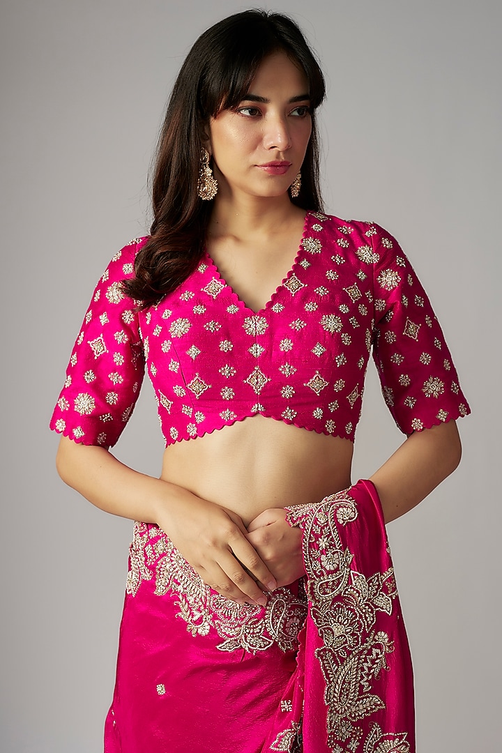 Fuchsia Pure Silk Hand Embroidered Bridal Saree Set by Mrunalini Rao at Pernia's Pop Up Shop