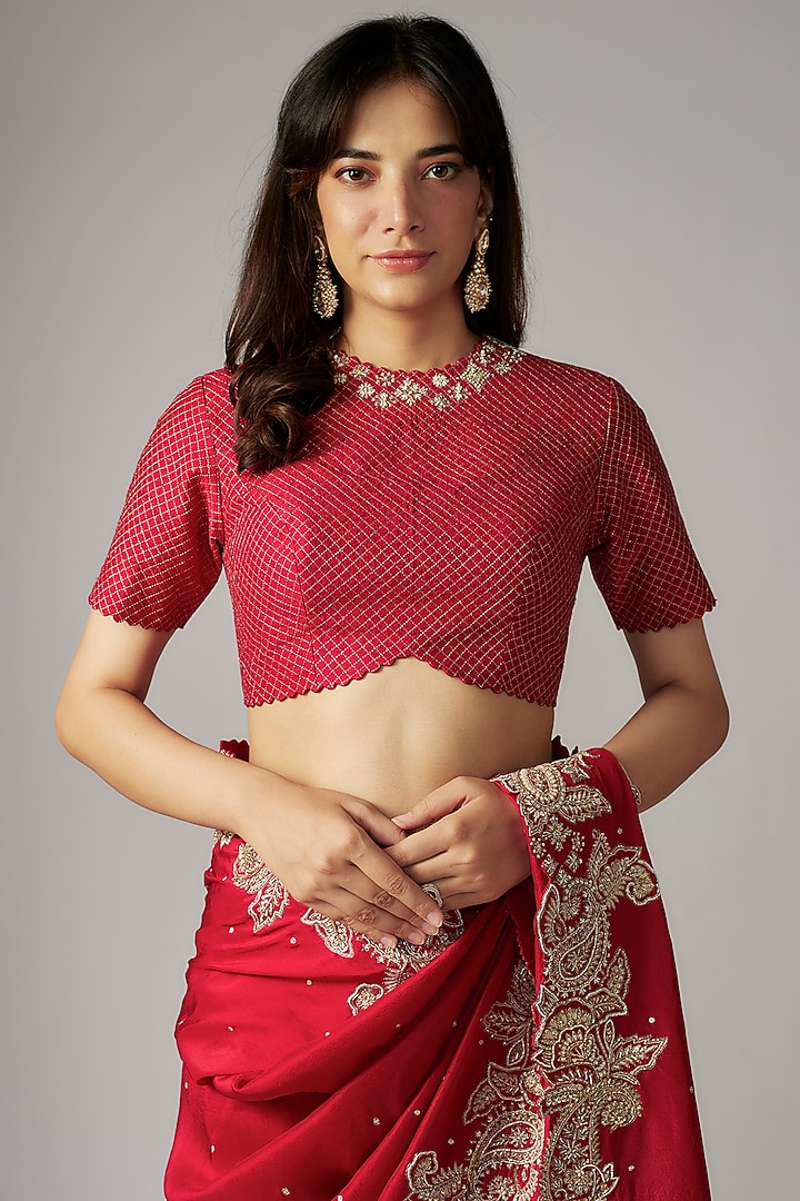 Red Pure Silk Hand Embroidered Bridal Saree Set by Mrunalini Rao at Pernia's Pop Up Shop