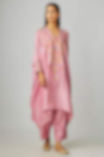 Pastel Pink Silk Floral Hand Embroidered Kaftan Set by Mrunalini Rao at Pernia's Pop Up Shop