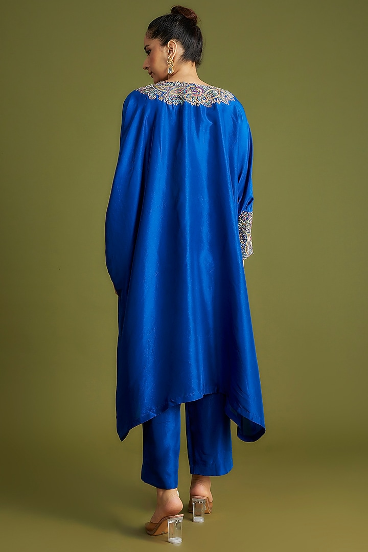 Blue Silk Embroidered Kurta Set by Mrunalini Rao at Pernia's Pop Up Shop