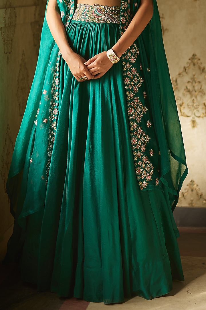 Rama Green Organza Embroidered Cape Set by Mrunalini Rao at Pernia's Pop Up Shop