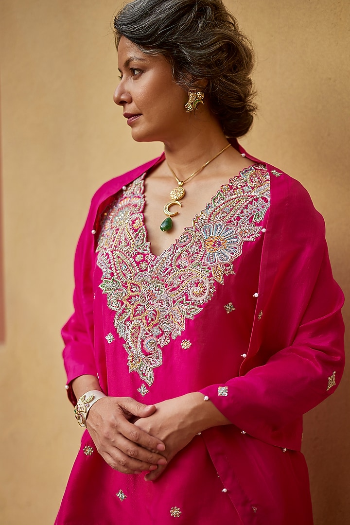 Pink Pure Silk Embroidered Kurta Set by Mrunalini Rao at Pernia's Pop Up Shop
