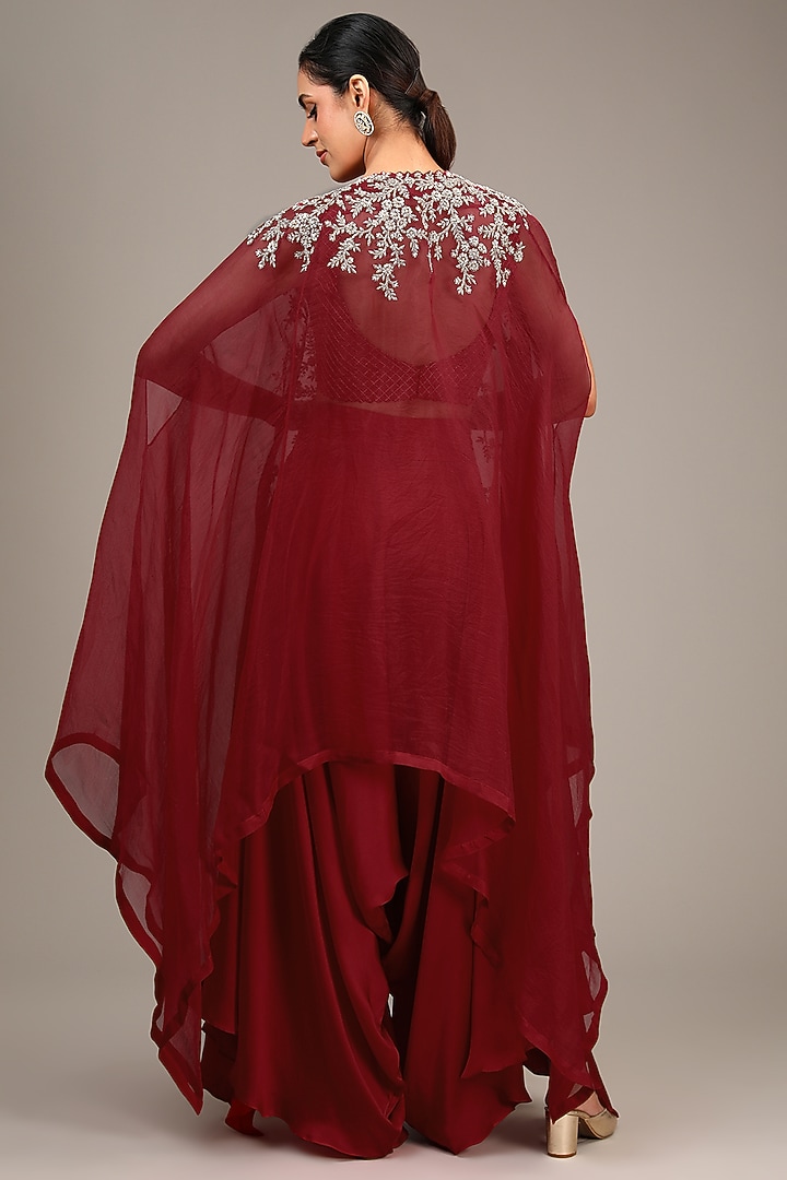 Red Organza Hand Embroidered Cape Set by Mrunalini Rao at Pernia's Pop Up Shop