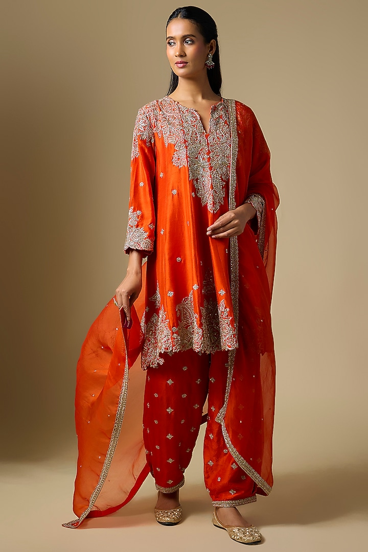 Orange Pure Silk Zardosi Hand Embroidered Kurta Set by Mrunalini Rao at Pernia's Pop Up Shop