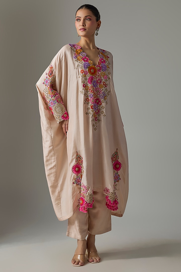Ivory Silk Resham & Zardosi Embroidered Kurta Set by Mrunalini Rao at Pernia's Pop Up Shop