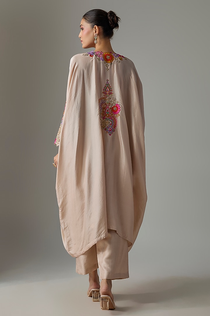 Ivory Silk Resham & Zardosi Embroidered Kurta Set by Mrunalini Rao at Pernia's Pop Up Shop