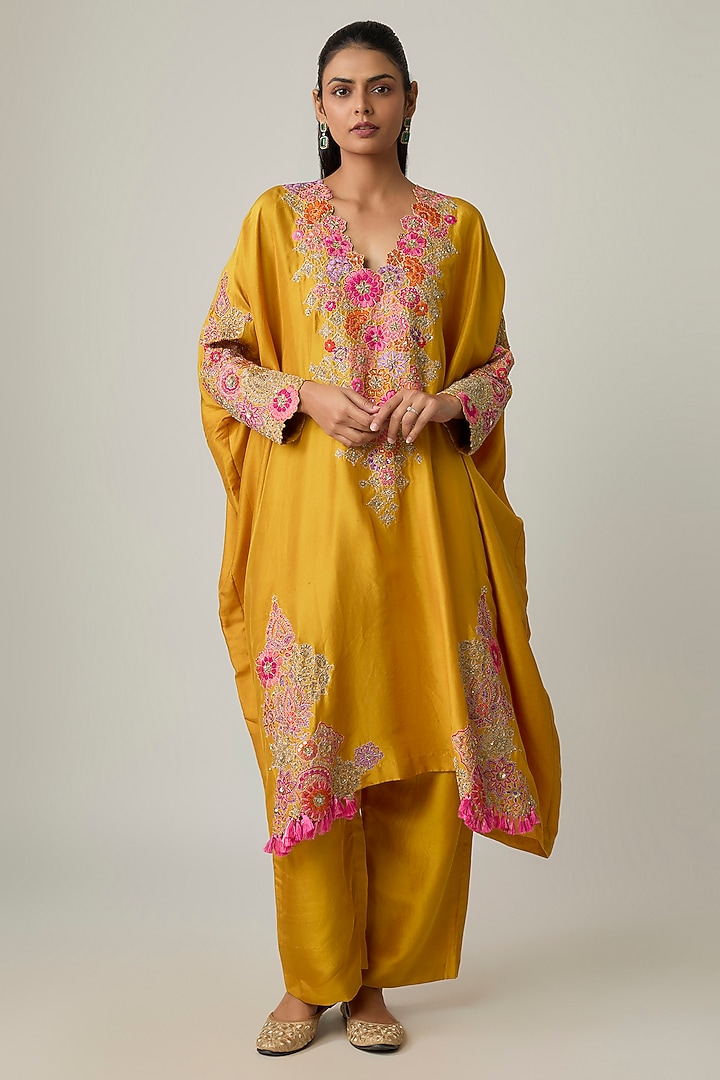 Yellow Silk Resham & Zardosi Embroidered Kurta Set by Mrunalini Rao at Pernia's Pop Up Shop