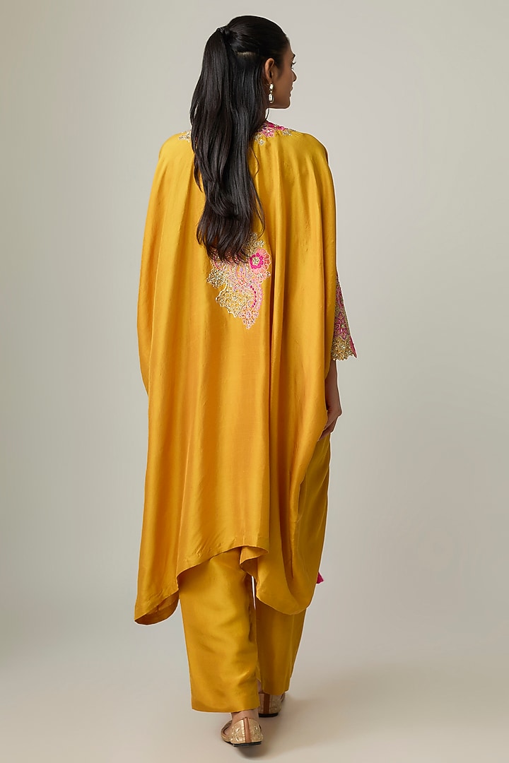Yellow Silk Resham & Zardosi Embroidered Kurta Set by Mrunalini Rao at Pernia's Pop Up Shop