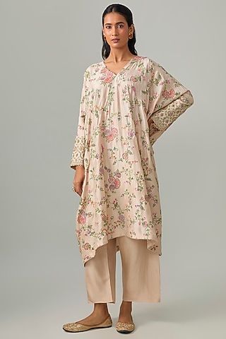Ivory Silk Resham Embroidered Kurta Set by Mrunalini Rao