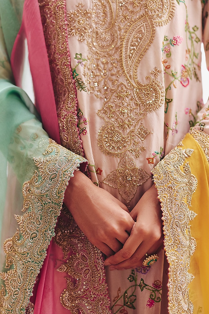 Ivory Silk Zardosi Embroidered Straight Kurta Set by Mrunalini Rao at Pernia's Pop Up Shop
