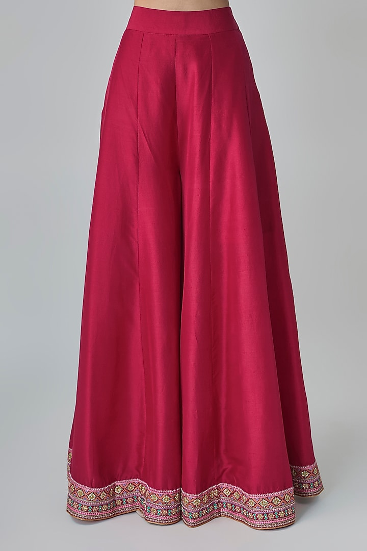 Red Silk Embroidered Short Kurta Set by Mrunalini Rao at Pernia's Pop Up Shop