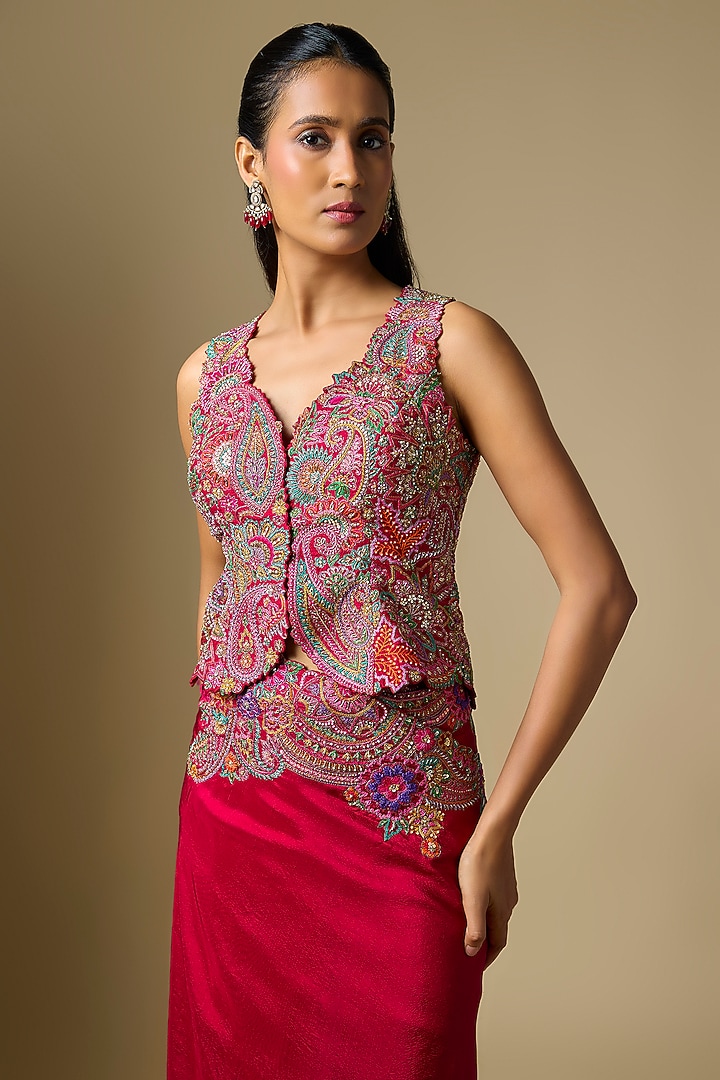 Maroon Matka Silk Floral & Paisley Bridal Saree Set by Mrunalini Rao at Pernia's Pop Up Shop