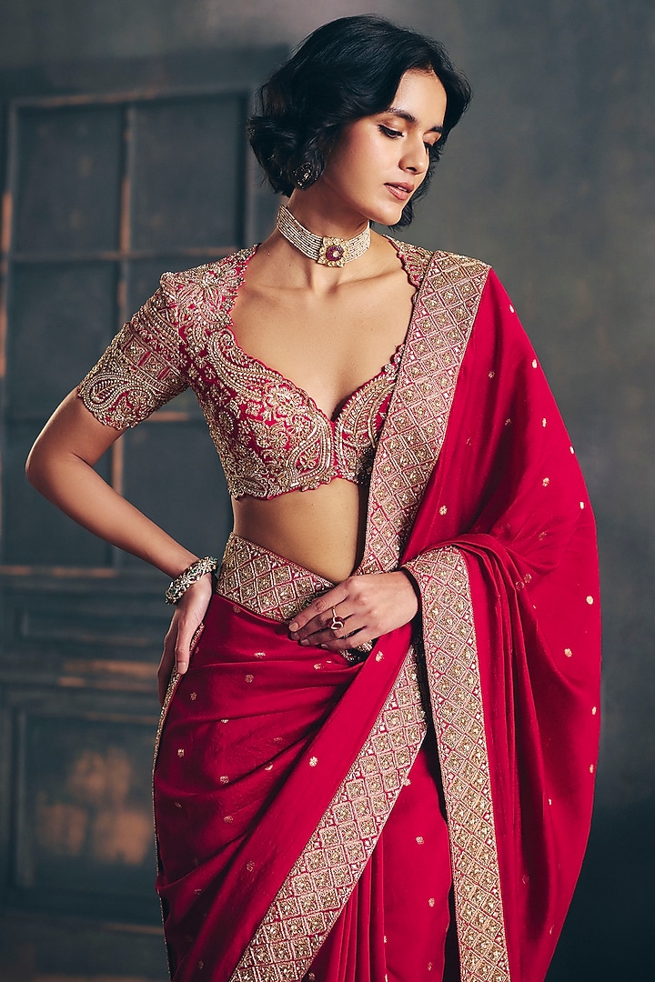 Red Chiniya Silk Zardosi Hand Embroidered Bridal Saree Set by Mrunalini Rao at Pernia's Pop Up Shop