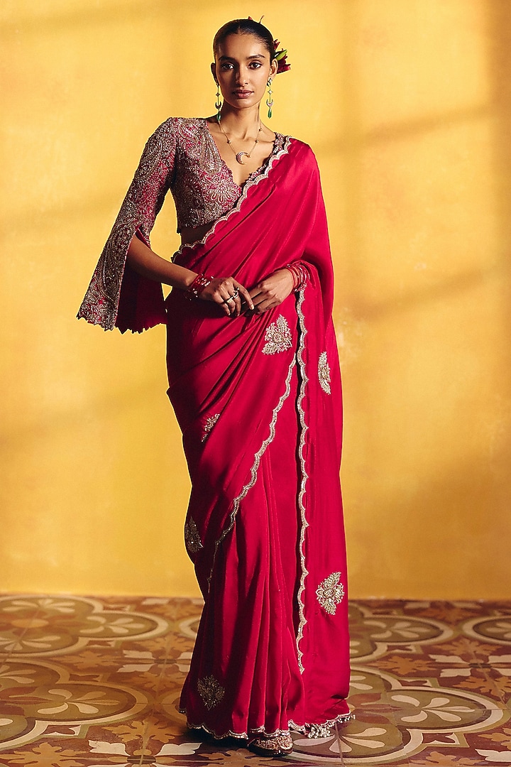 Red Raw Silk Zardosi Embroidered Reception Saree Set by Mrunalini Rao at Pernia's Pop Up Shop