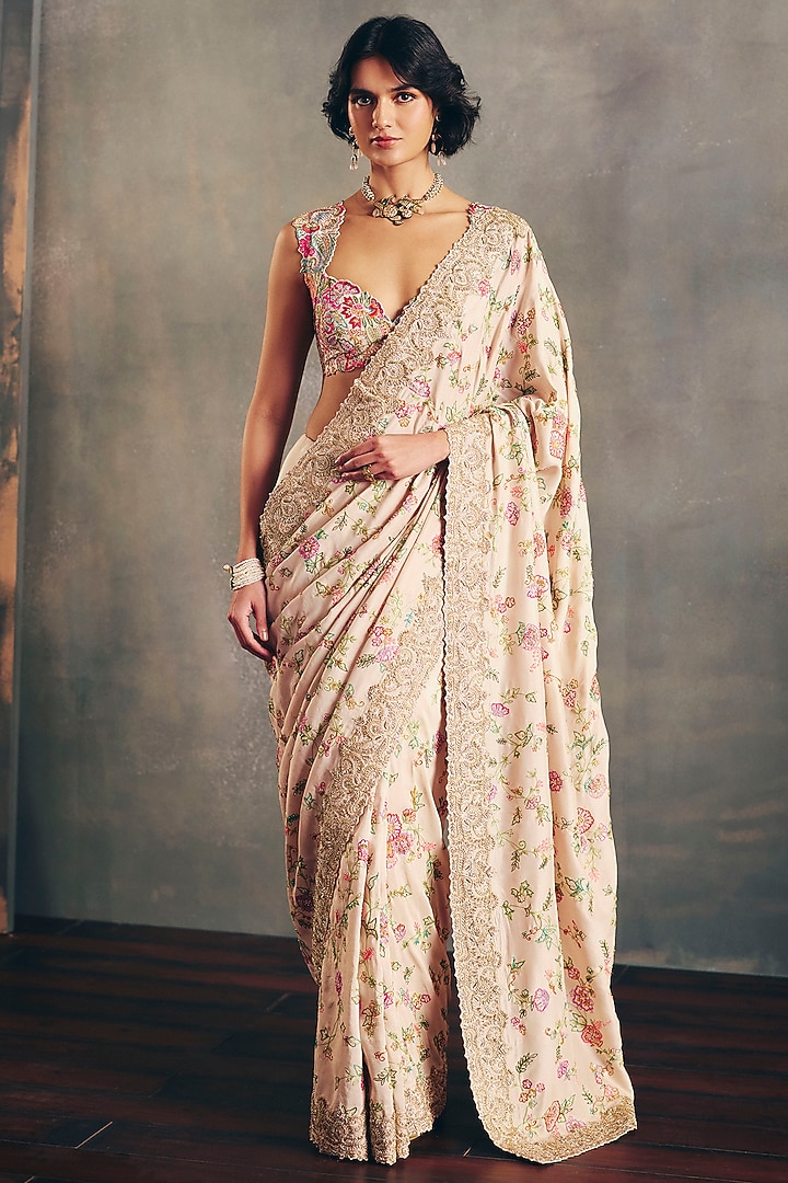 Ivory Raw Silk Floral Jaal & Zardosi Embroidered Bridal Saree Set by Mrunalini Rao at Pernia's Pop Up Shop
