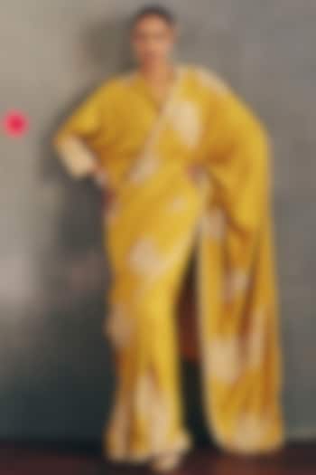 Yellow Silk Resham & Pearl Hand Embroidered Bridal Saree Set by Mrunalini Rao at Pernia's Pop Up Shop