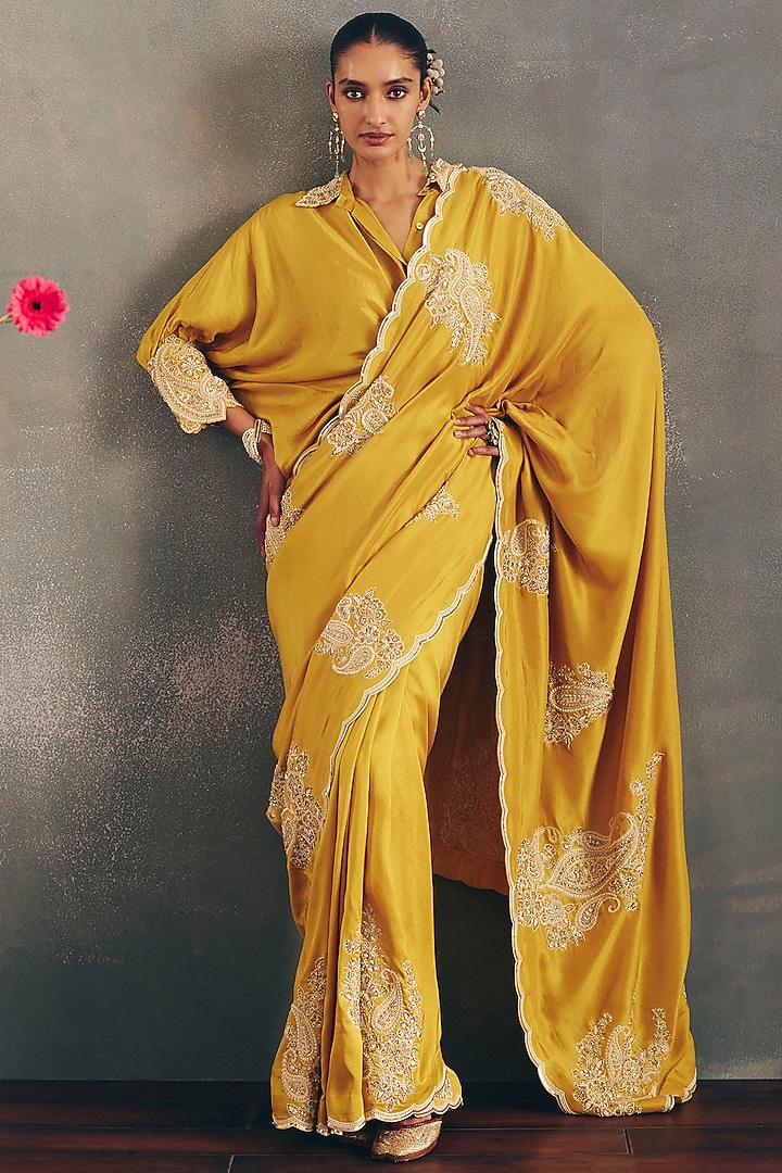 Yellow Silk Resham & Pearl Hand Embroidered Bridal Saree Set by Mrunalini Rao at Pernia's Pop Up Shop