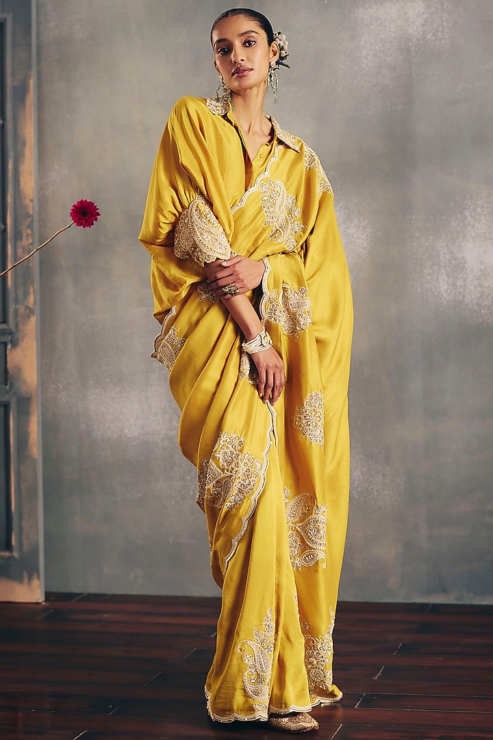 Yellow Silk Resham & Pearl Hand Embroidered Bridal Saree Set by Mrunalini Rao at Pernia's Pop Up Shop