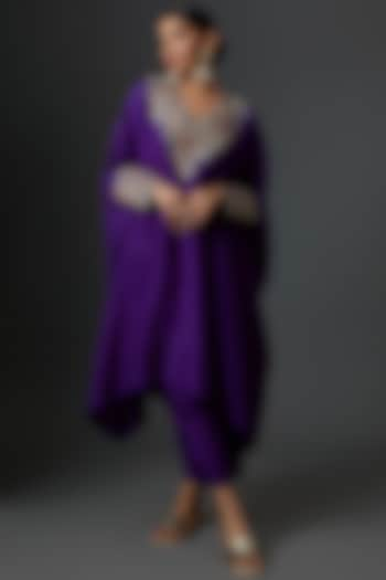 Purple Pure Silk Embroidered Kaftan Set by Mrunalini Rao at Pernia's Pop Up Shop