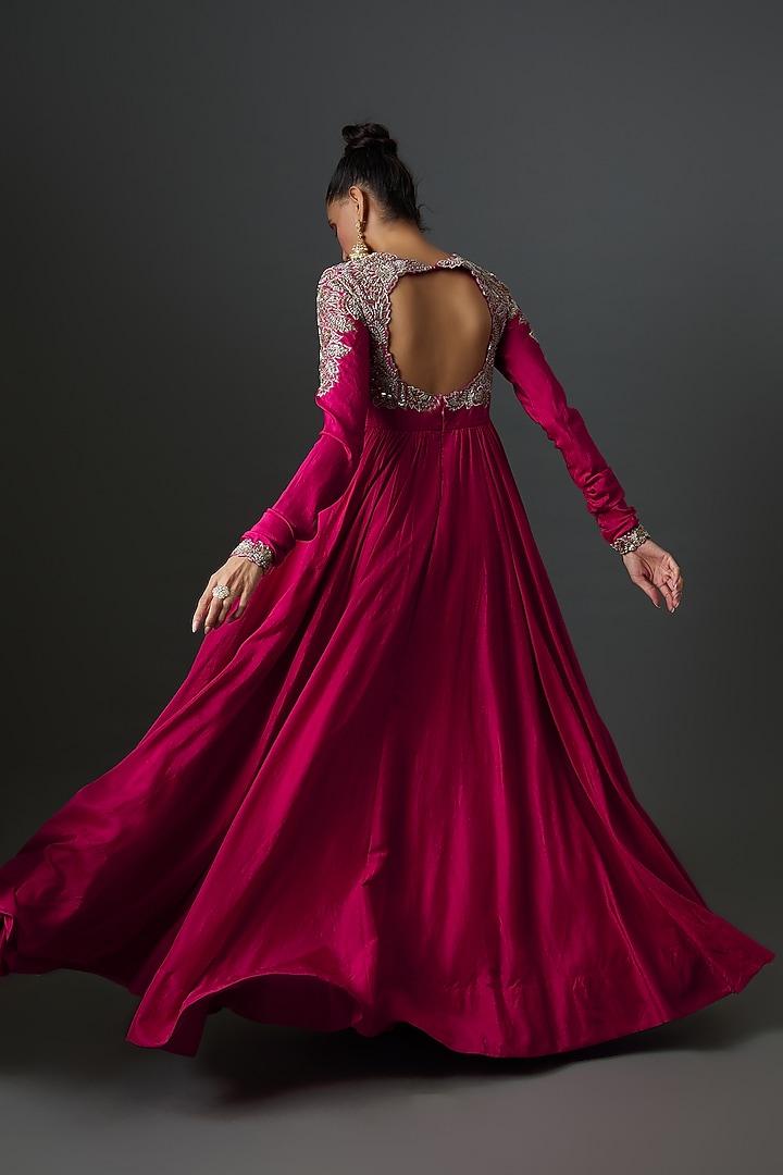 Pink Chiffon Tiered Wedding Lehenga Set by Mrunalini Rao at Pernia's Pop Up Shop