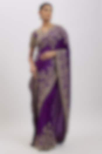 Purple Silk Hand Embroidered Bridal Saree Set by Mrunalini Rao at Pernia's Pop Up Shop