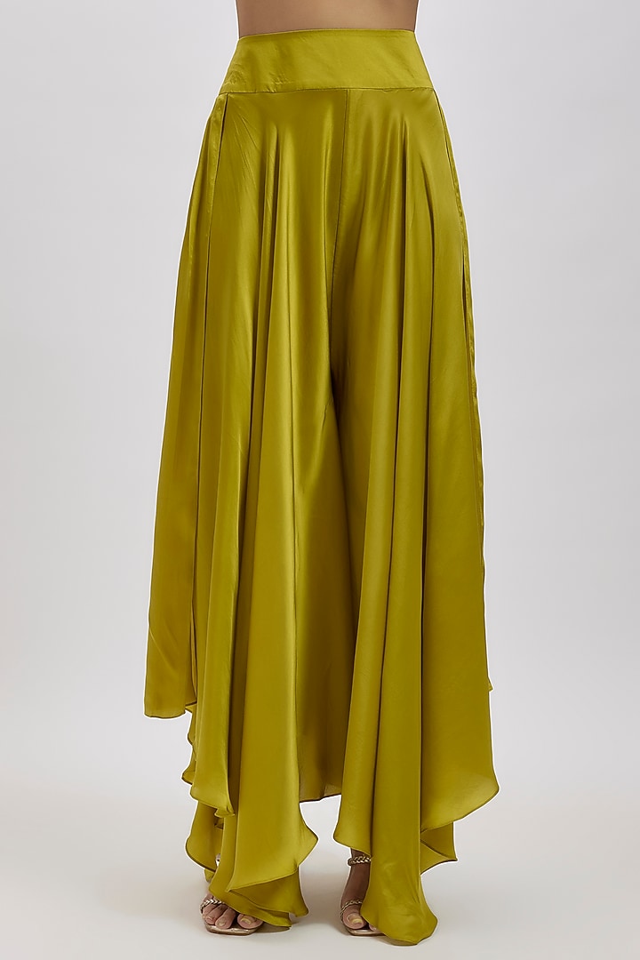 Lime Green Pure Silk Hand Embroidered Kurta Set by Mrunalini Rao at Pernia's Pop Up Shop