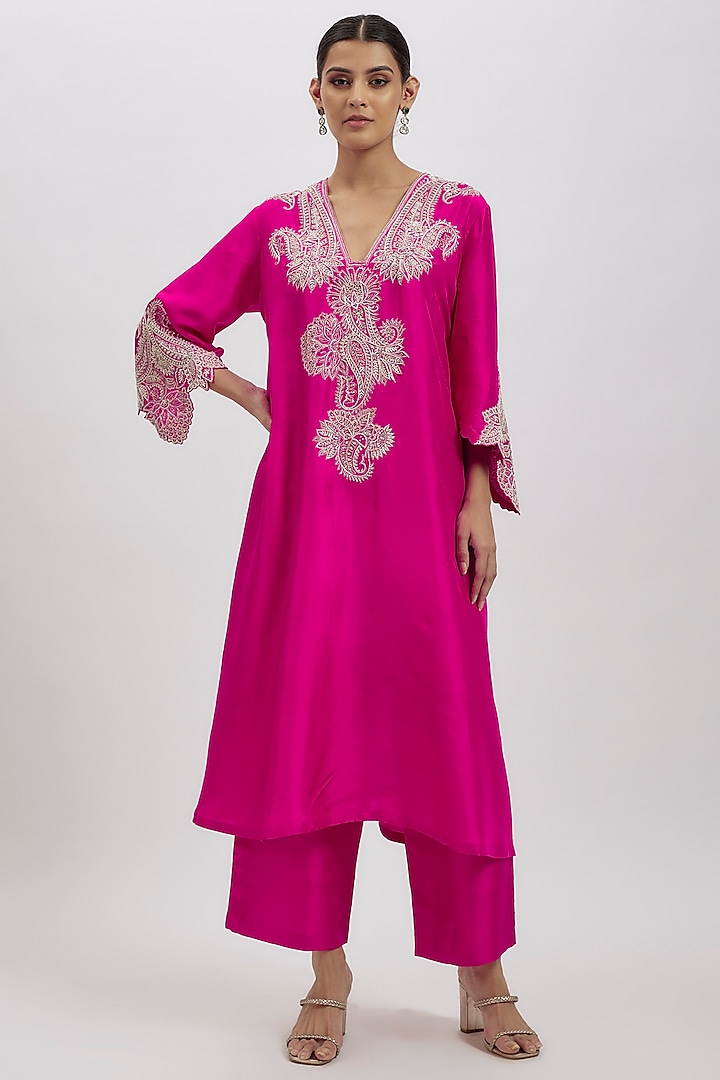 Fuchsia Pink Pure Silk Hand Embroidered Kurta Set by Mrunalini Rao at Pernia's Pop Up Shop