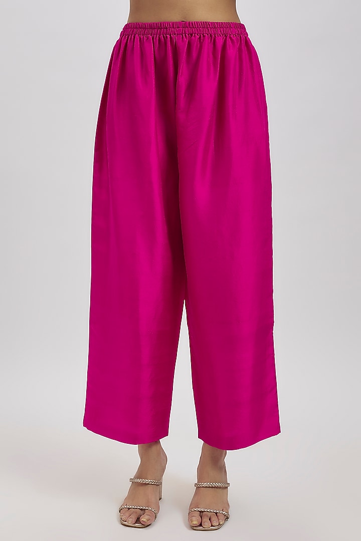 Fuchsia Pink Pure Silk Hand Embroidered Kurta Set by Mrunalini Rao at Pernia's Pop Up Shop