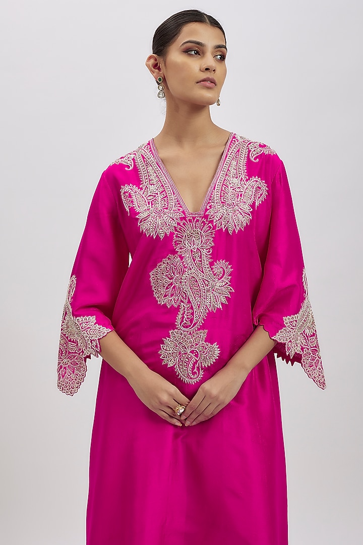 Fuchsia Pink Pure Silk Hand Embroidered Kurta Set by Mrunalini Rao at Pernia's Pop Up Shop